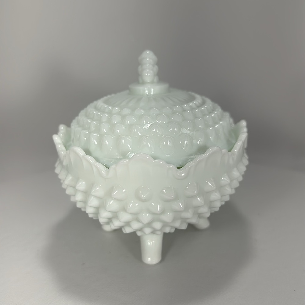Vintage Fenton Hobnail - Milk glass Dish with Lid - Picture 3 of 17